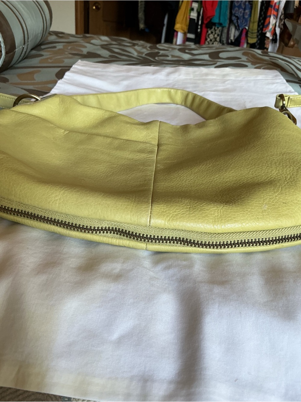 HOBO Lime Green Leather  Shoulder/ crossbody Bag with Tassel - Picture 7 of 11